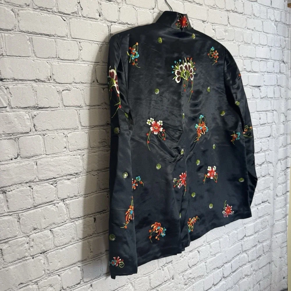 VTG Chinese Plum Blossoms Silk Hand Embroidery Floral Jacket Black Sz Medium/38 - Picture 4 of 11